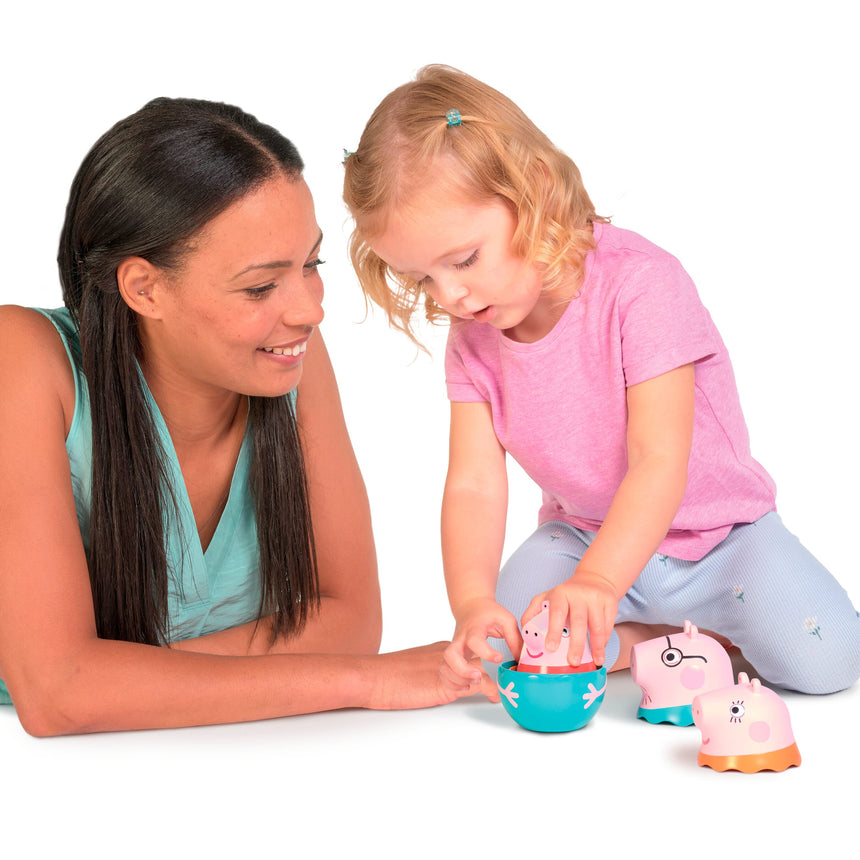 Famille Peppa à Empiler-Lamaze-FYE-E73526-CLÉMENT